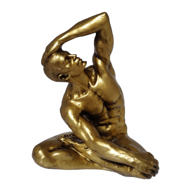 مجسمه فیگور طلایی هرمی