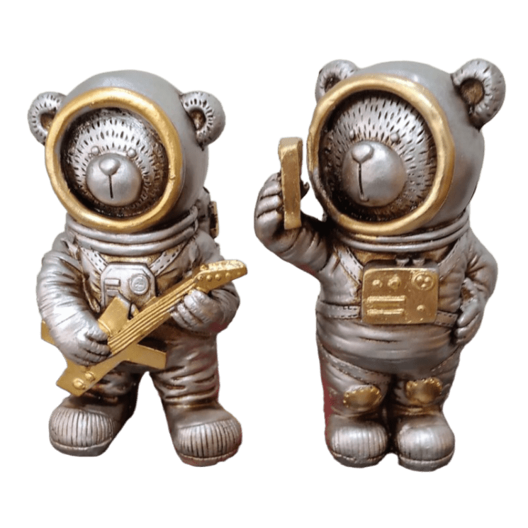 مجسمه پلی‌استری خرس فضانورد نقره‌ای رنگ